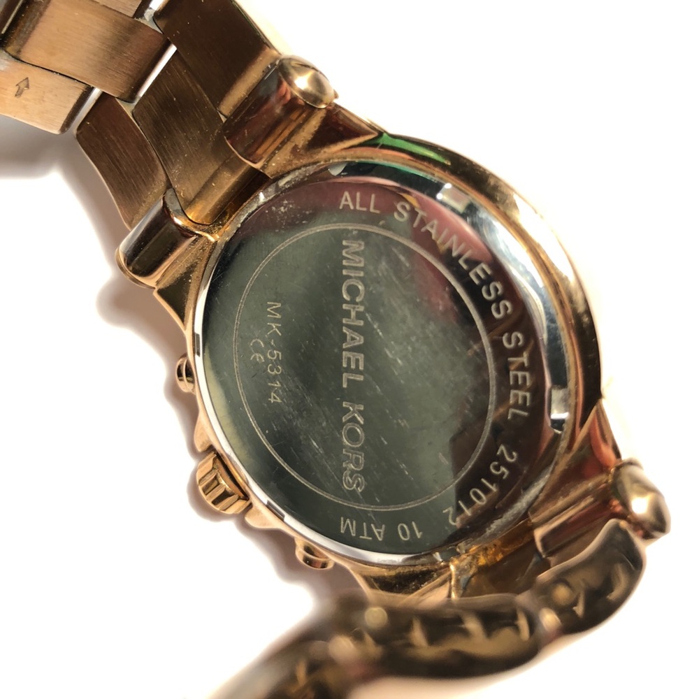 Watch - Picture 2 of 4